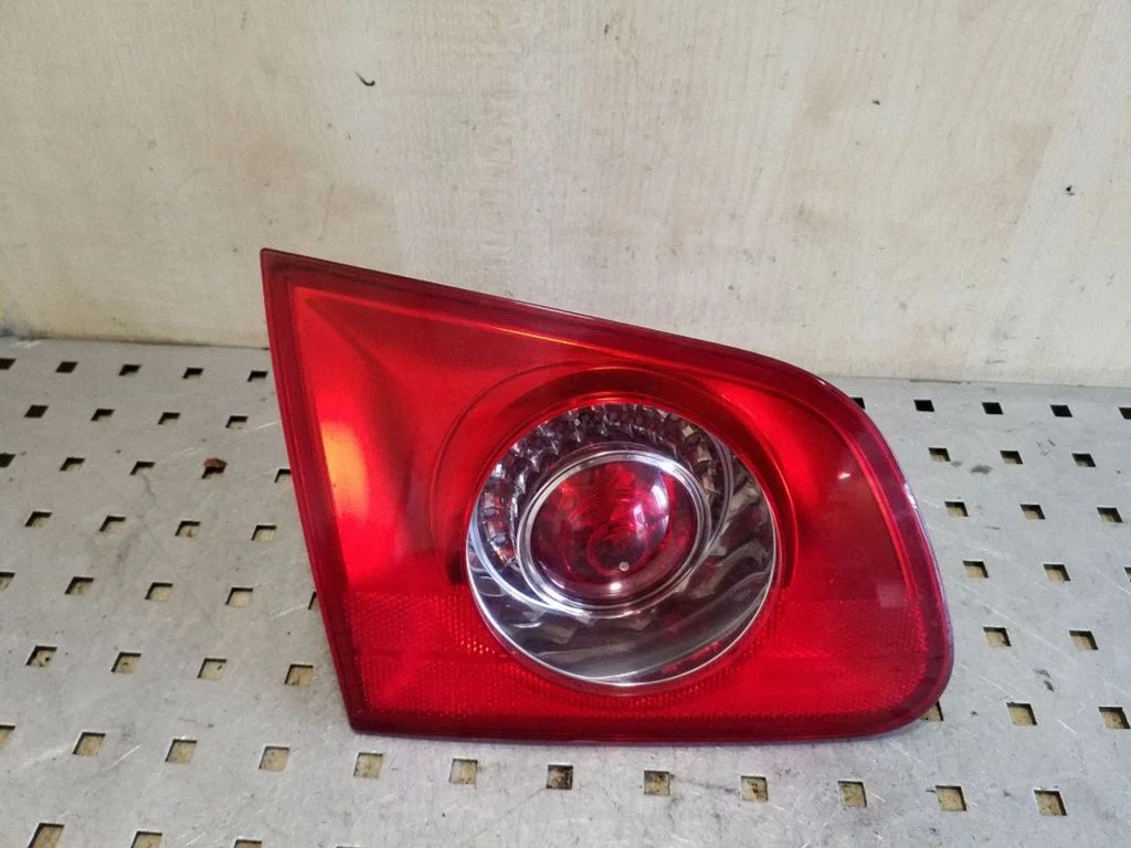 Tailgate rear/tail lights 3C9945093 – Volkswagen Passat B6 (2005-2010)