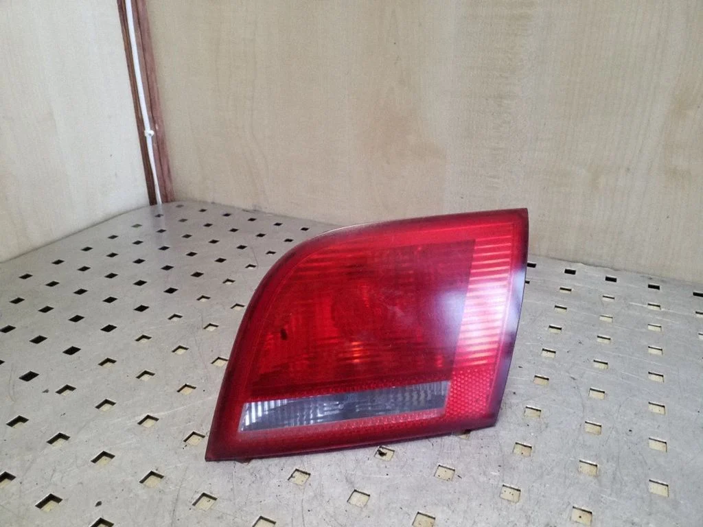 Tailgate rear/tail lights 8P4945094B