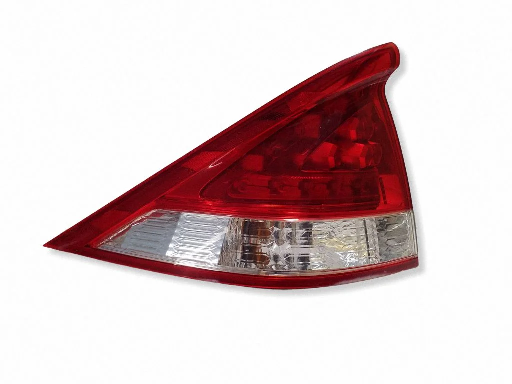 Rear/tail lights KOITO22022875