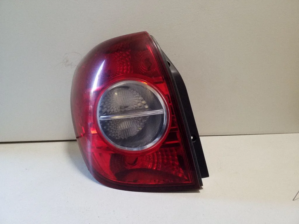 Lampa tylna w błotniku 20946135