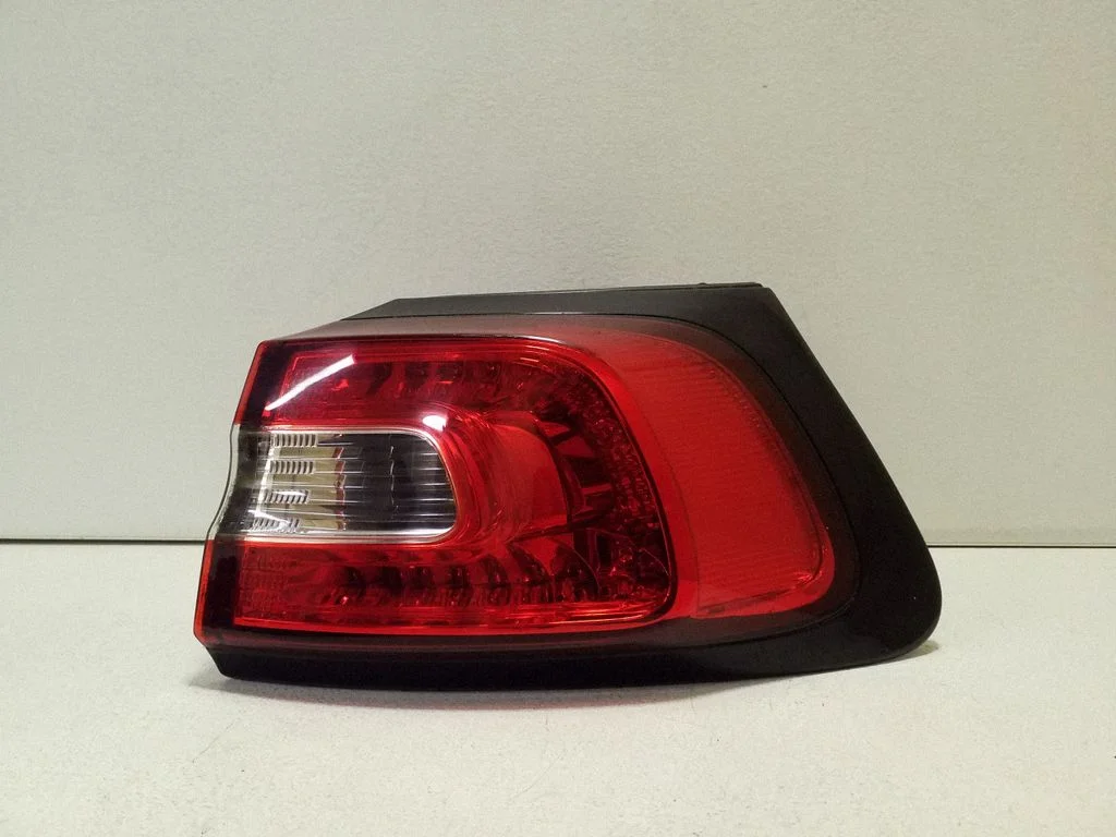 Rear/tail lights – Jeep Grand Cherokee (2010-2021)