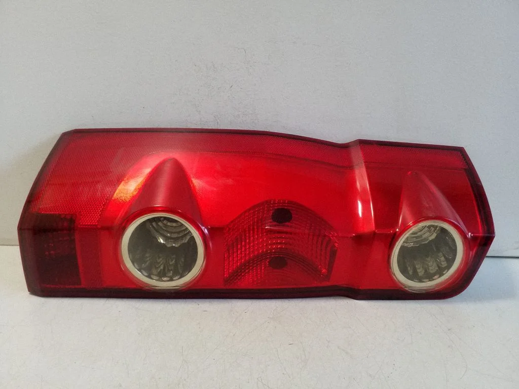 Rear/tail lights – left