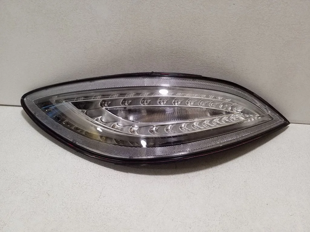 Lampa tylna w błotniku – Mercedes-Benz Klasa CLS C218 X218 (2011-2017)