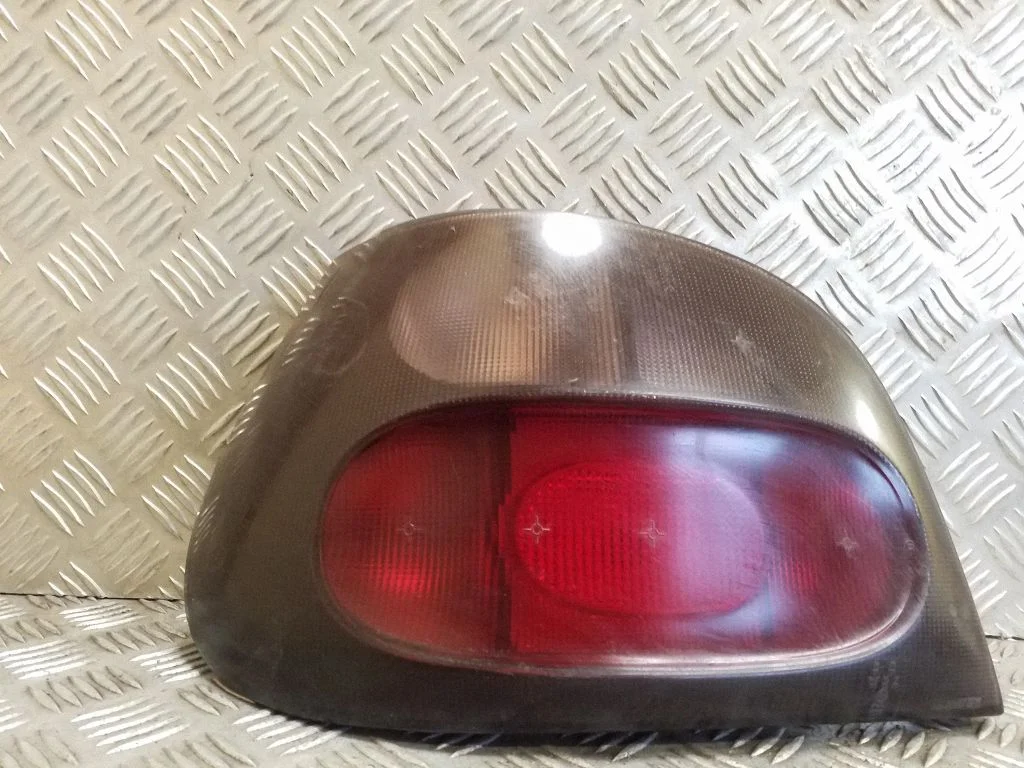 Rear/tail lights 7700828137 – Renault Megane I (1995-2002)