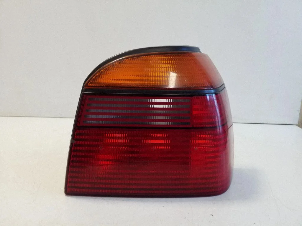 Rear/tail lights 1H6945112A