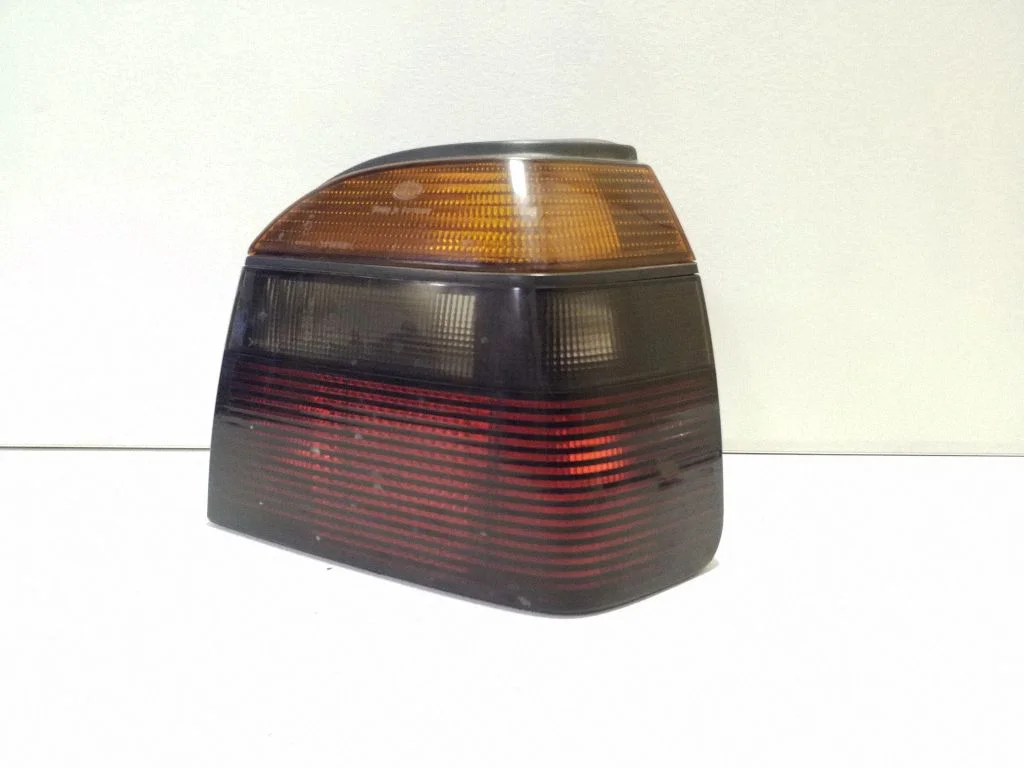 Rear/tail lights 1H6945112B