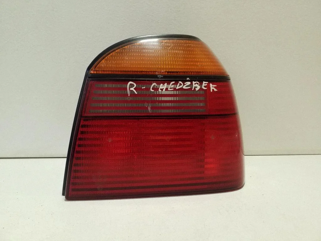 Rear/tail lights 1H6945112D