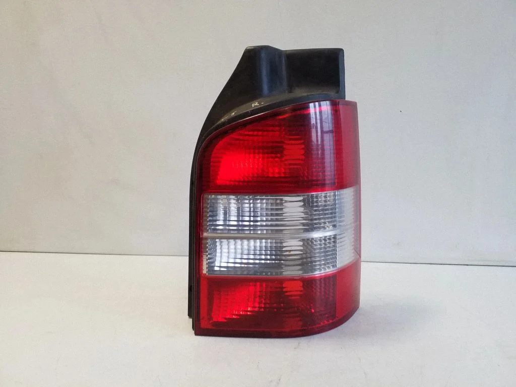 Rear/tail lights 7H5945096L