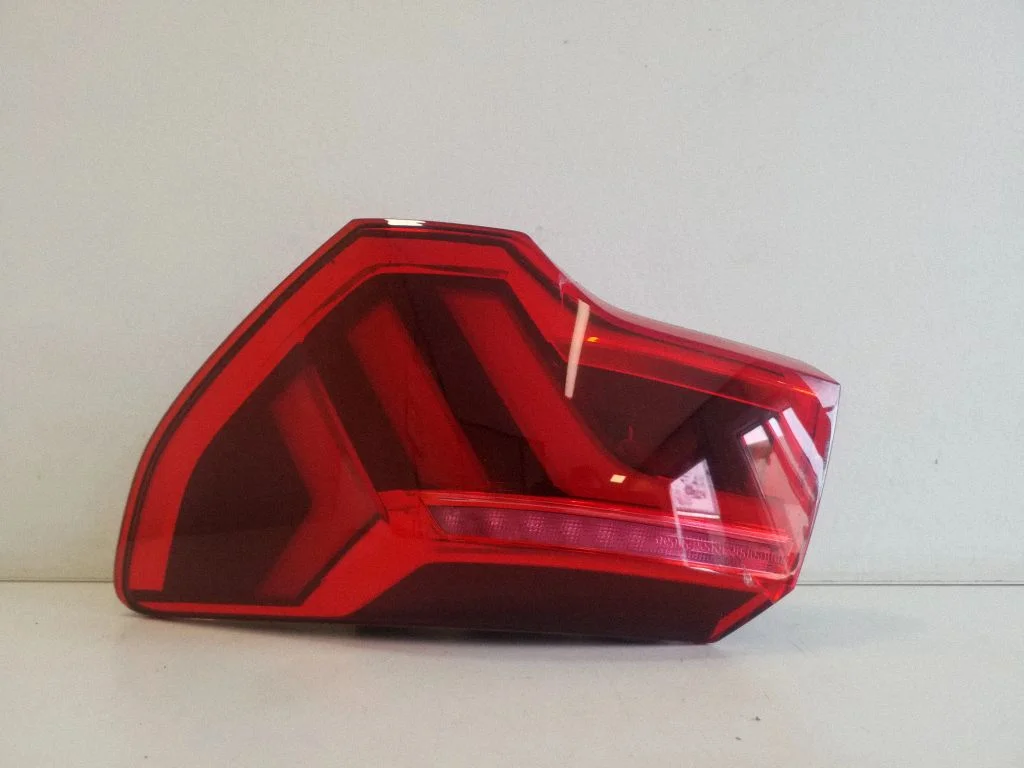 Rear/tail lights 83A945092