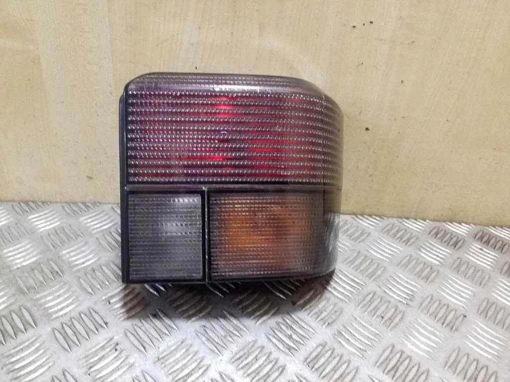 Rear/tail lights 014411919RR