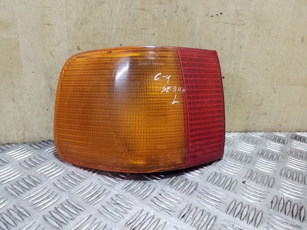 Rear/tail lights 4A5945095