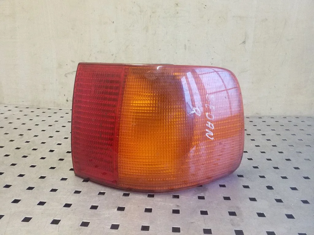 Lampa tylna w błotniku – prawa