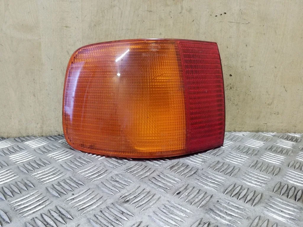 Rear/tail lights 4A5945095