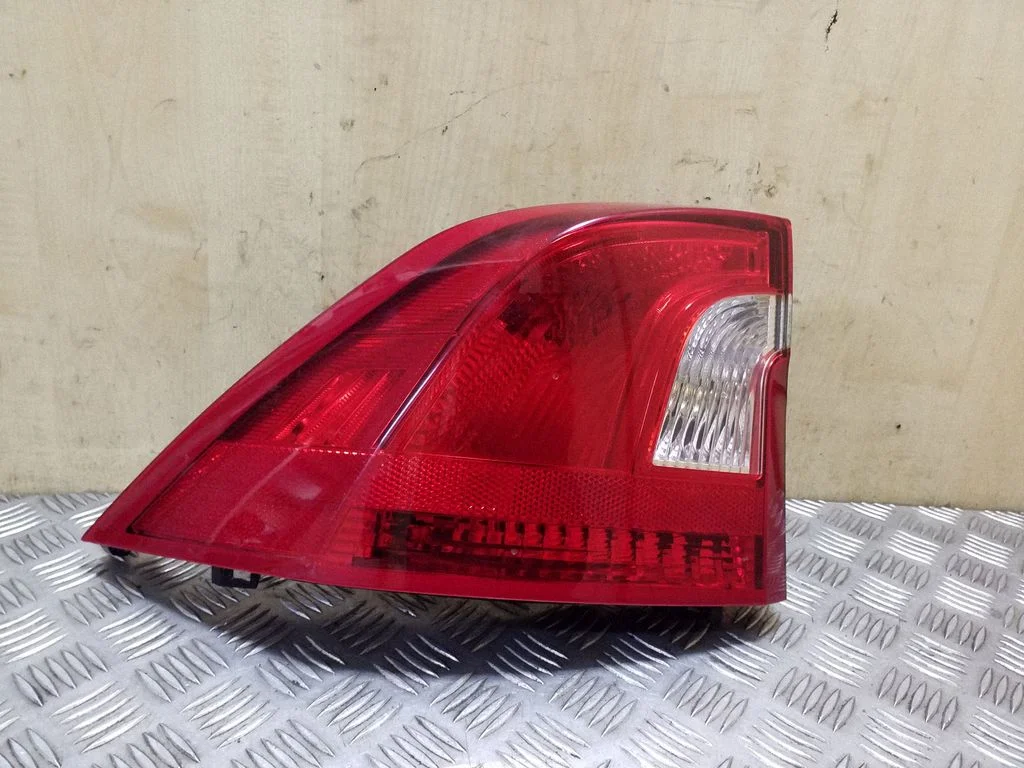 Tagatuli keres 30796267 – Volvo S60 (2011-2013)