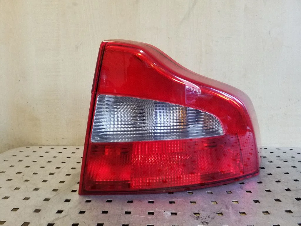 Rear/tail lights – rear right