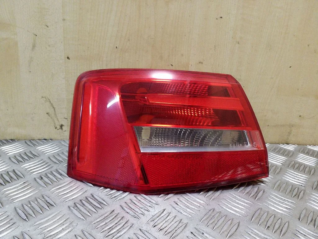 Lampa tylna w błotniku 4G5945095 – Audi A6 S6 C7 4G (2011-2018)