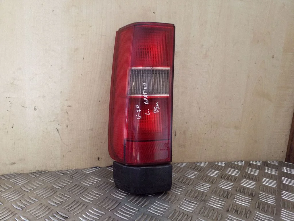 Rear/tail lights – Volvo S70 V70 V70 XC (1997-2000)