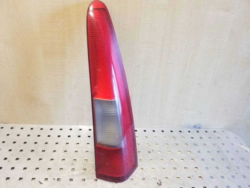 Rear/tail lights – Volvo S70 V70 V70 XC (1997-2000)