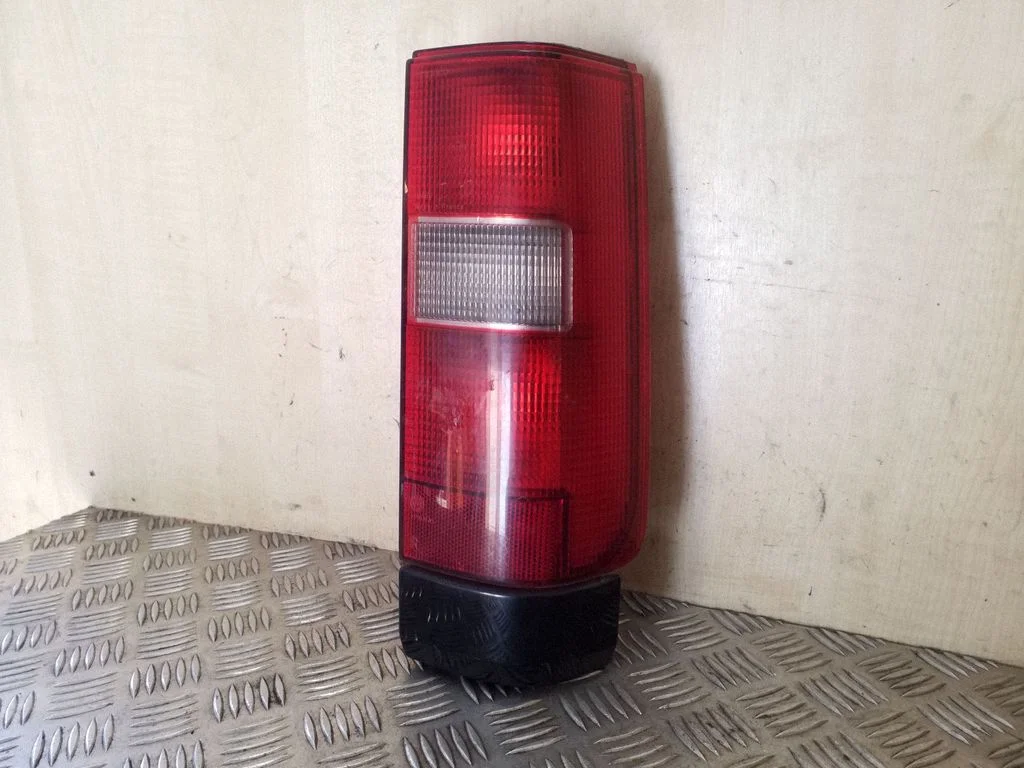 Lampa tylna w błotniku – Volvo S70 V70 V70 XC (1997-2000)