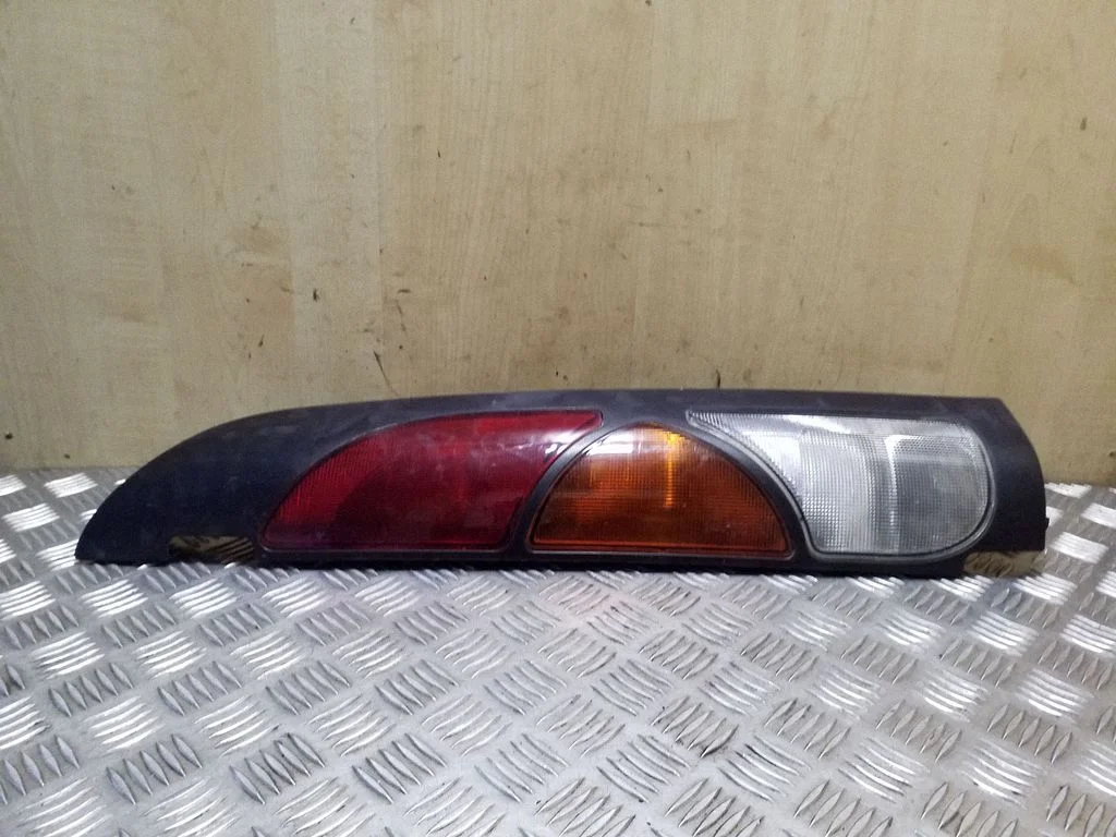 Rear/tail lights 8200103292 – Renault Kangoo I (1997-2003)