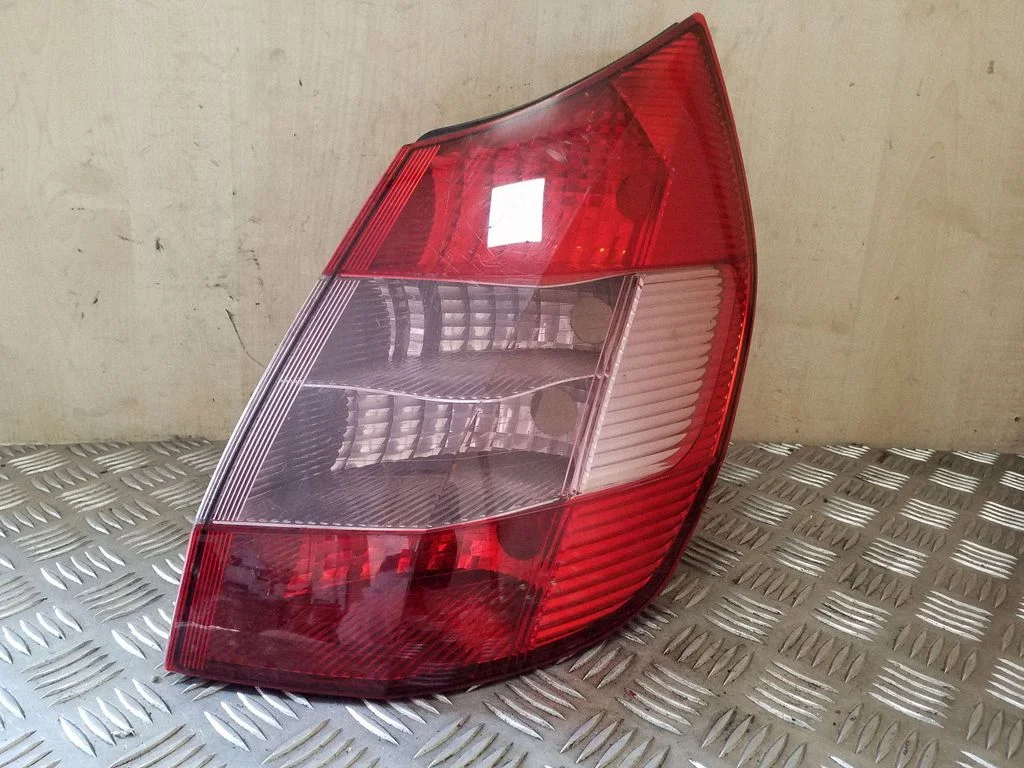 Rear/tail lights 8200127702E – Renault Scenic II - Grand scenic II (2003-2006)