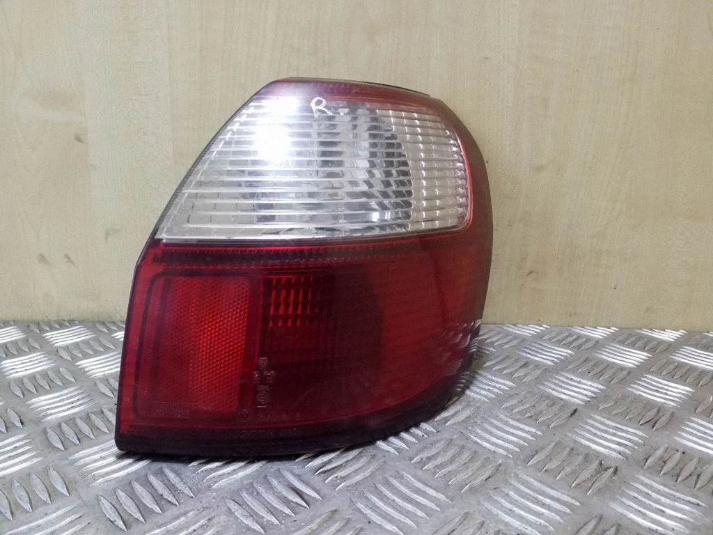 Rear/tail lights – Subaru Legacy (1999-2003)
