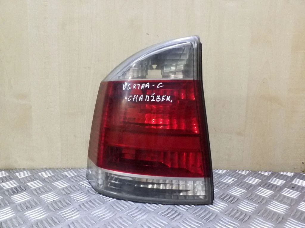 Rear/tail lights – Opel Vectra C (2002-2005)