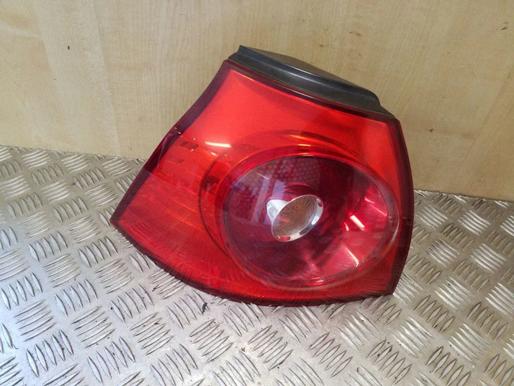 Rear/tail lights 1K6945111C