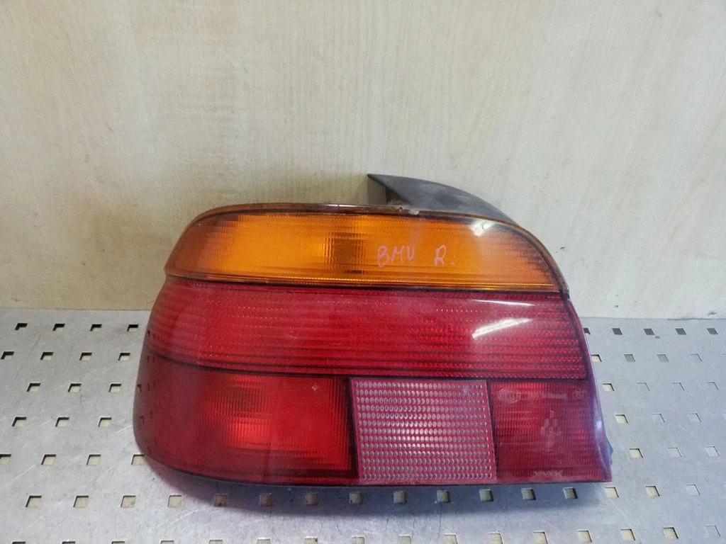 Rear/tail lights 8358031