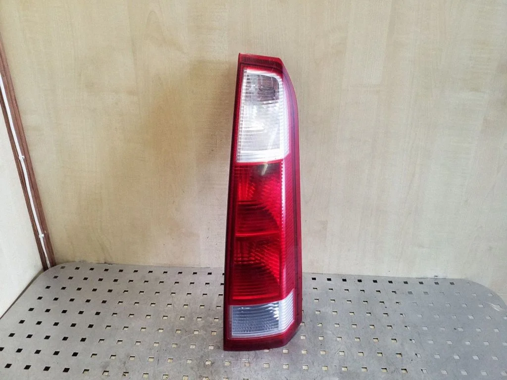 Rear/tail lights 93294346