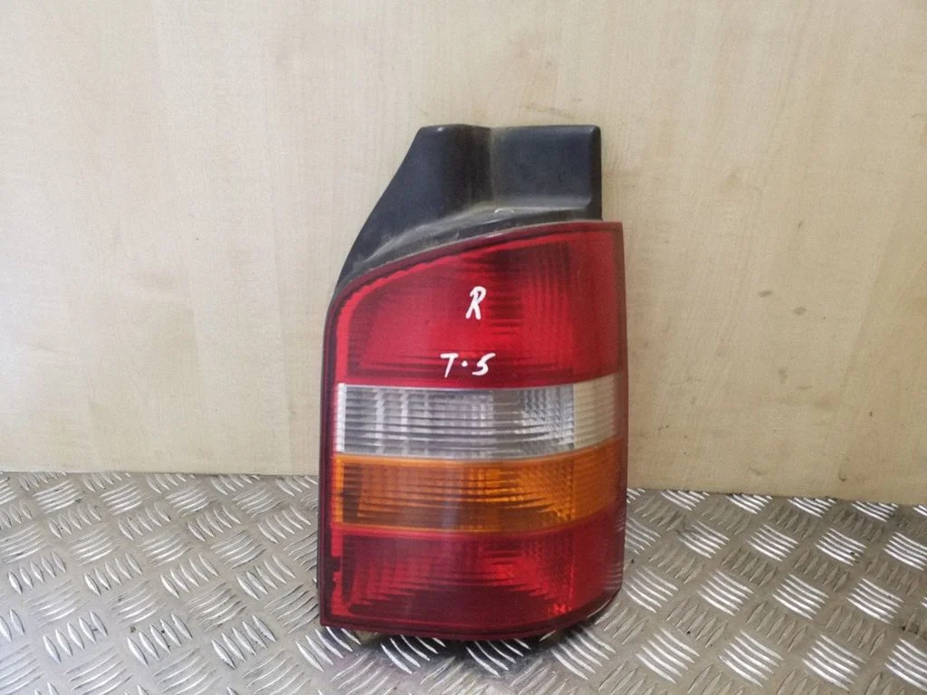 Tagatuli keres 7H0945096G