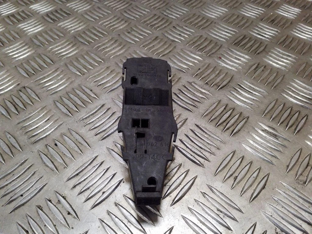 Tagatule osa 95VW13N004GA