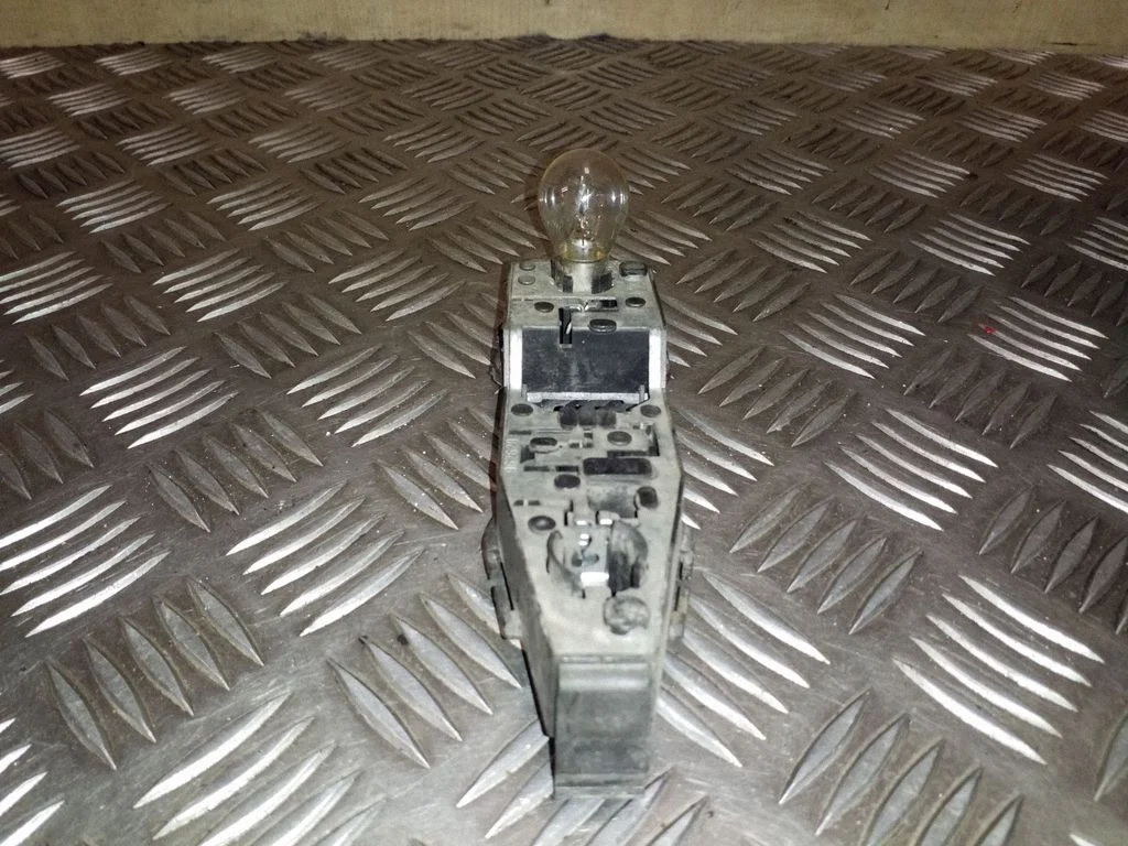 Część lampy tylnej 95VW13N004GA