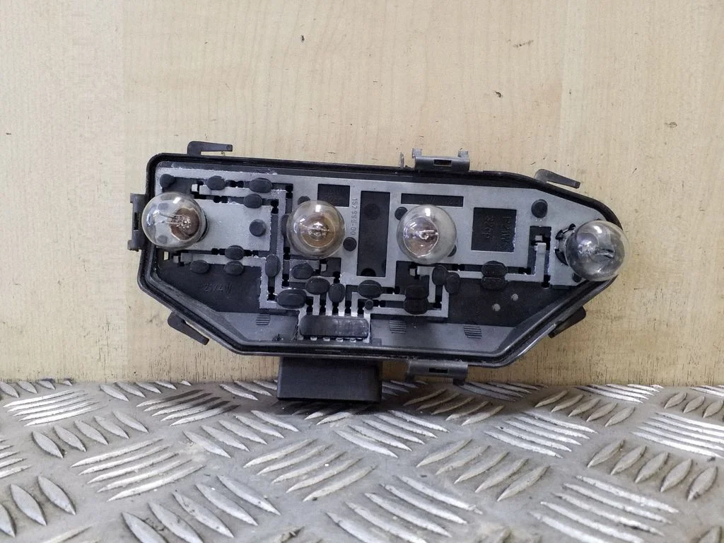 Tail light part 7H0945527A