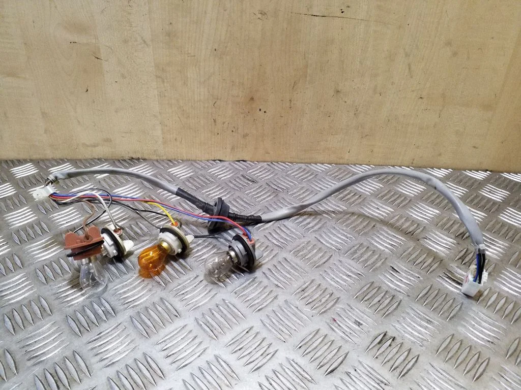 Tail light part – right