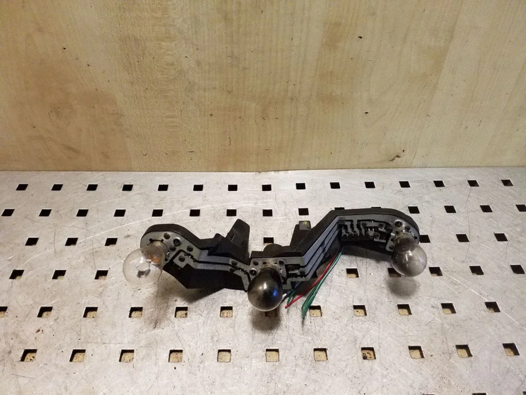 Tail light part – right