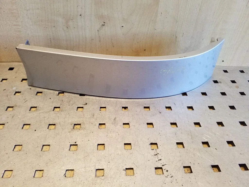 Rear/tail light trim molding – Audi A3 S3 8L (1996-2003)