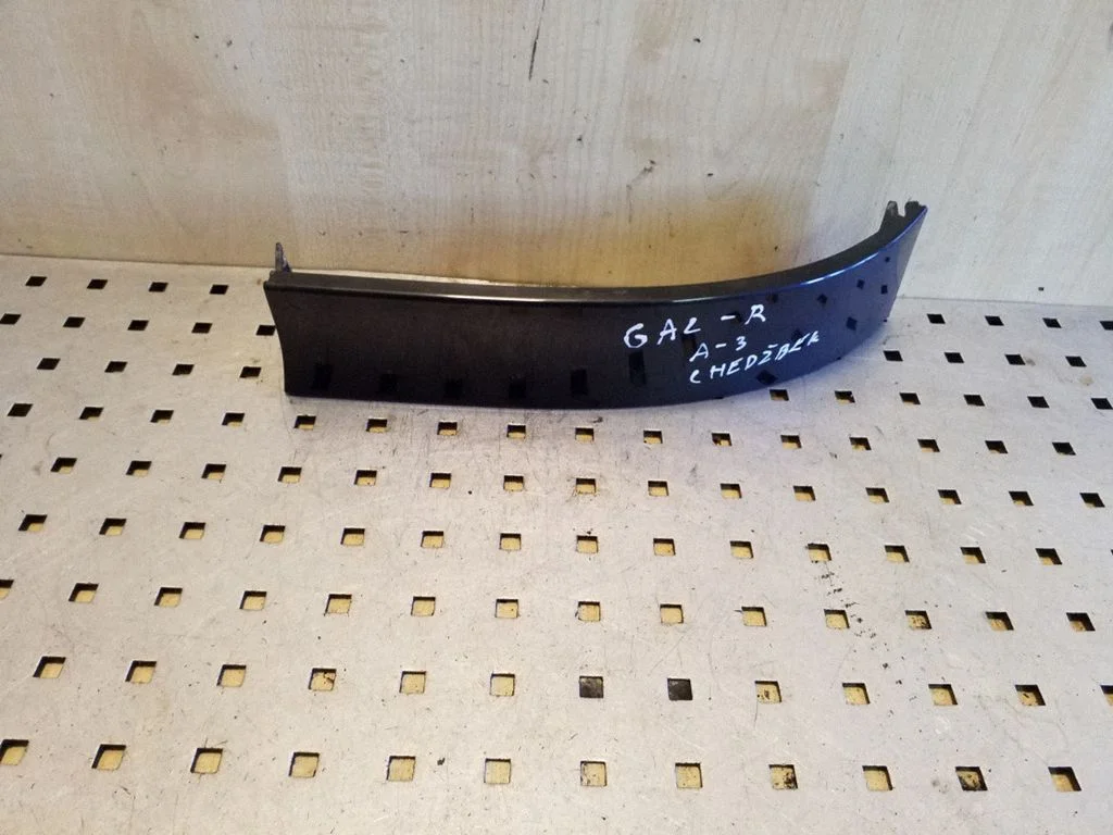 Rear/tail light trim molding – Audi A3 S3 8L (1996-2003)