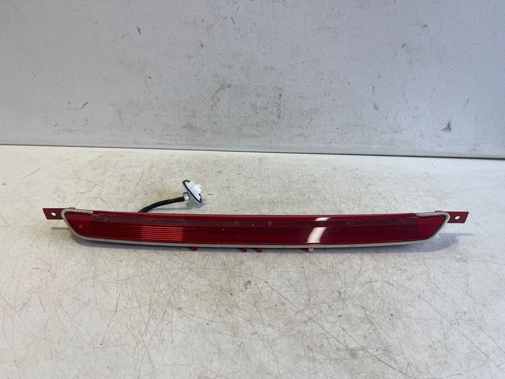 Third/center stoplight 5G6945087A