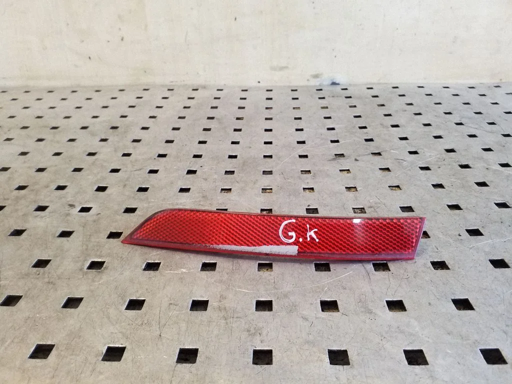 Rear tail light reflector 3G0945103A