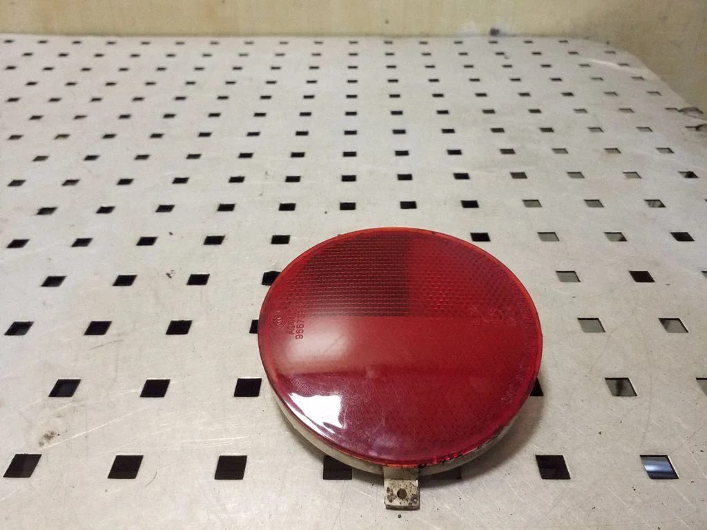Rear tail light reflector 96673825
