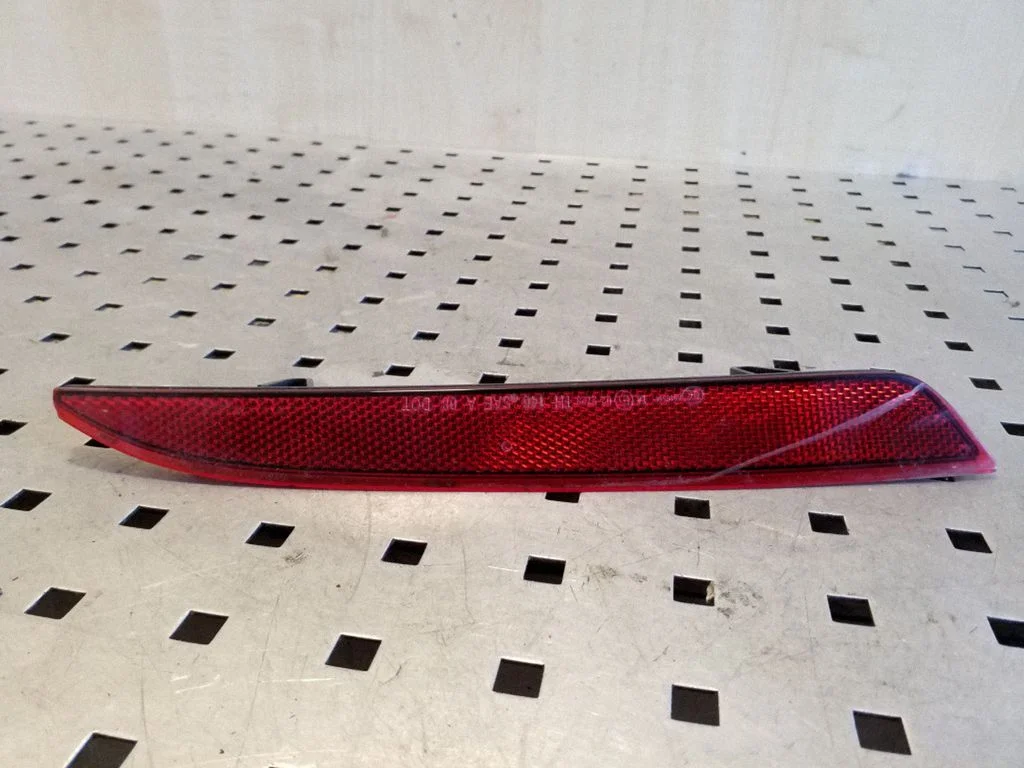 Rear tail light reflector 13262018