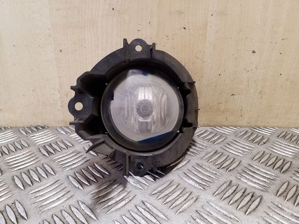 Front fog light 89210657