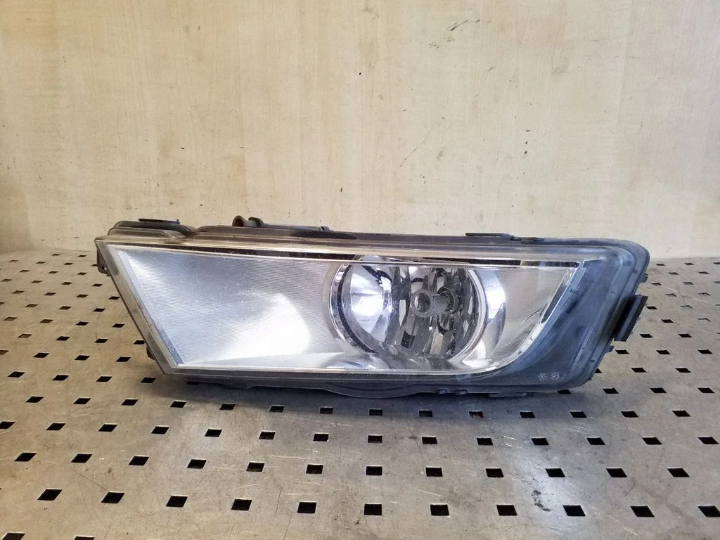 Front fog light 5E0941699