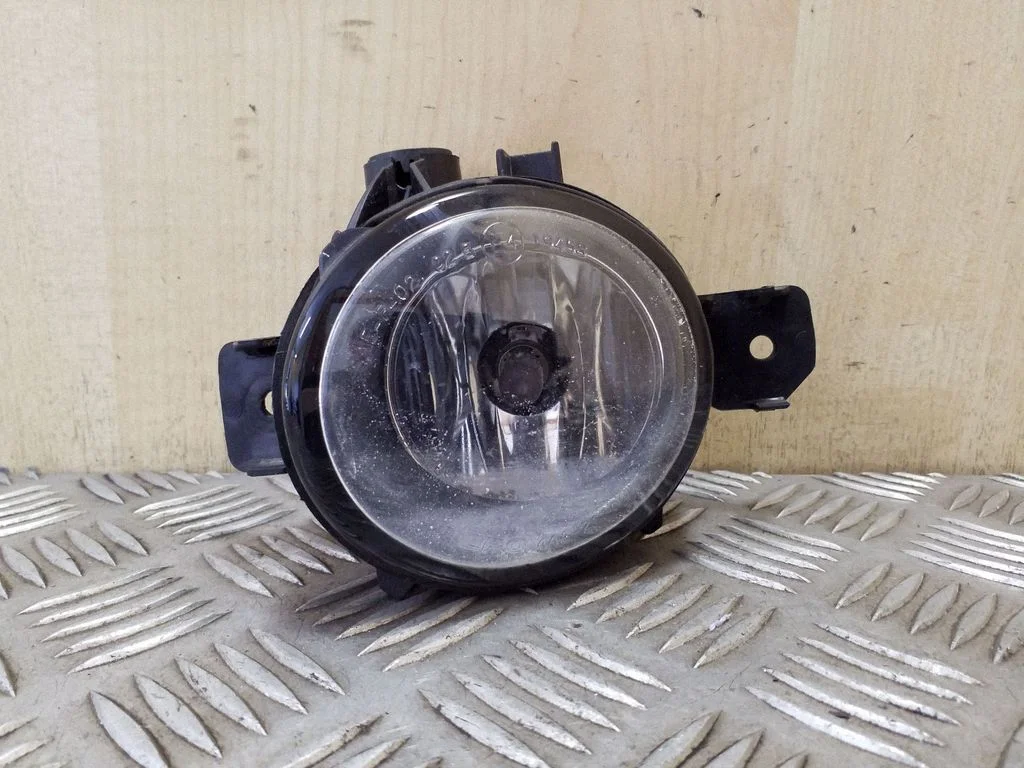 Front fog light – BMW X3 E83 (2003-2010)