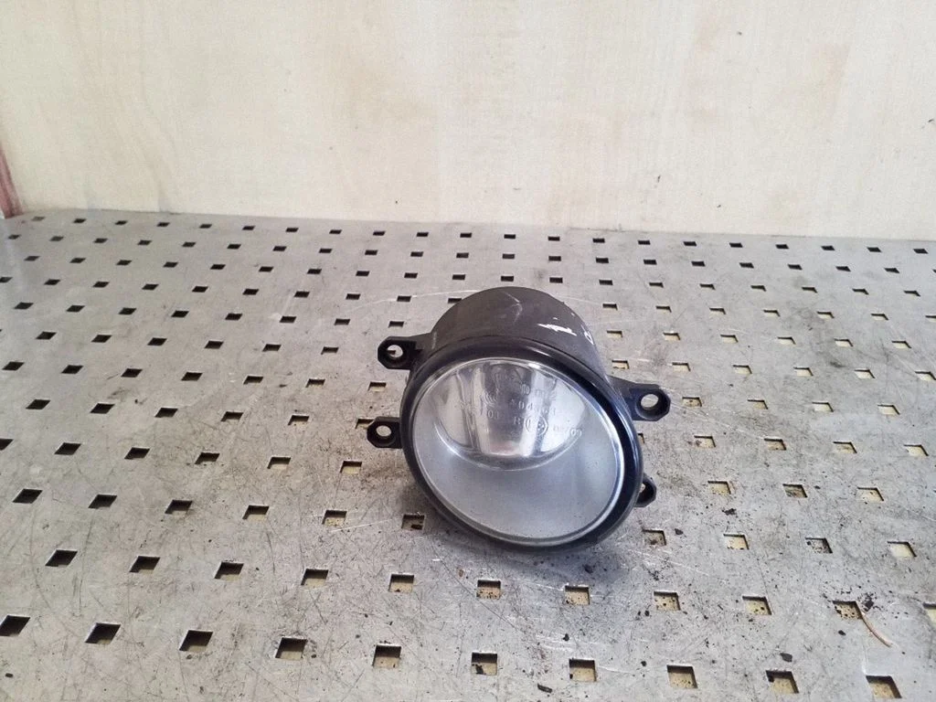 Front fog light – Toyota Auris 150 (2006-2012)