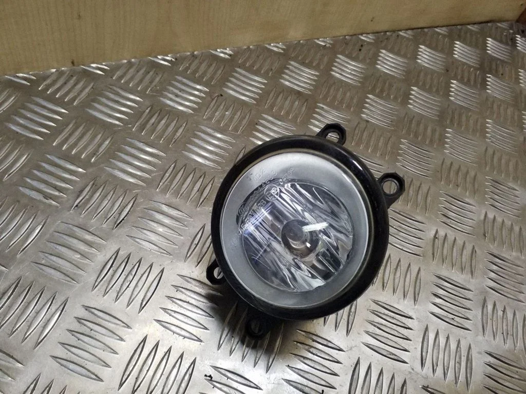 Front fog light – Toyota Auris 150 (2006-2012)