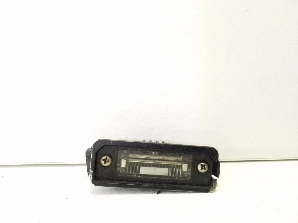 Numbrimärgi valgustus 1J6943021B