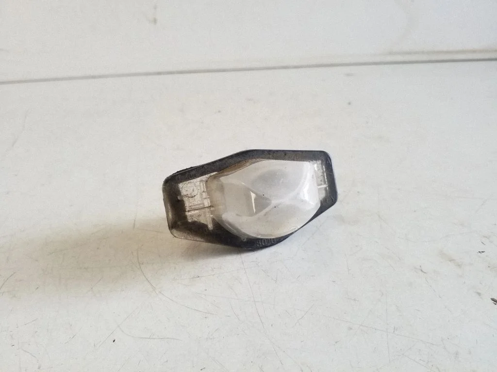 Number plate light – Honda CR-V (2013-2016)
