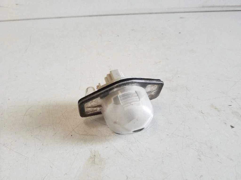 Number plate light – Honda CR-V (2013-2016)